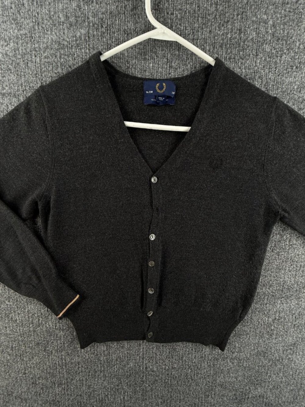 Fred Perry Gray 38 Logo All Wool Sweater V-Neck Italy Cardigan Knit Designer